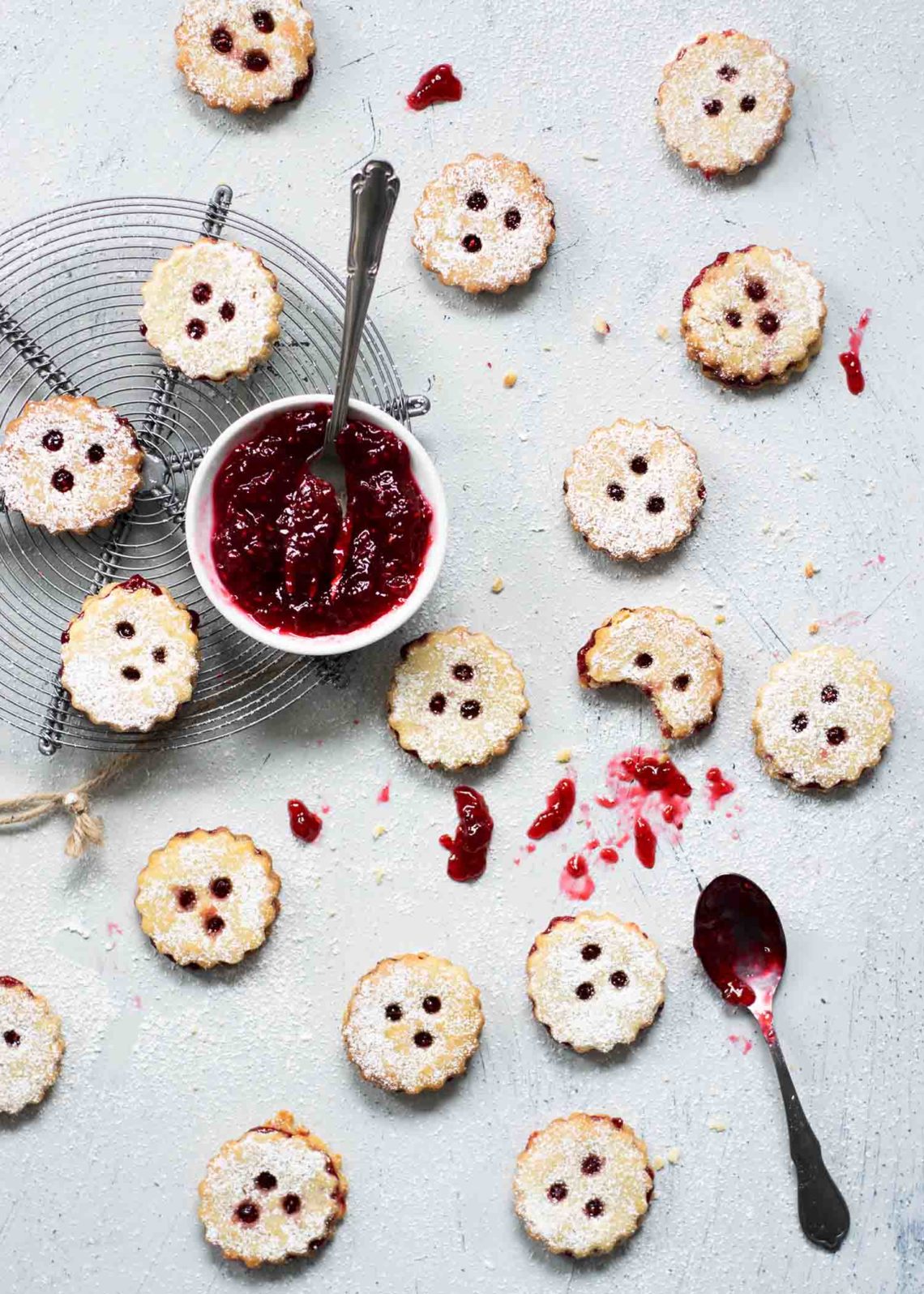 Plätzchen mit Marmelade