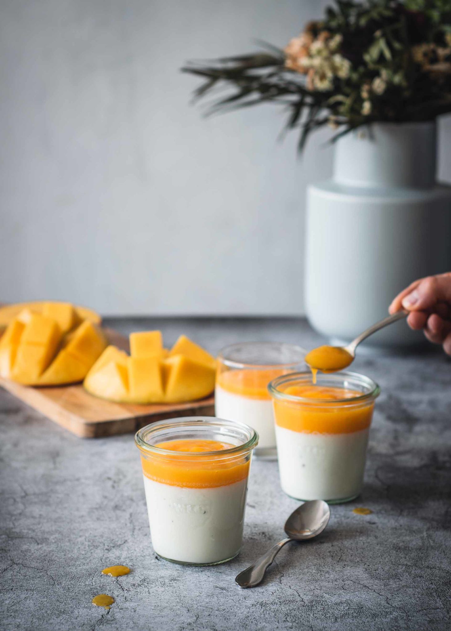 Panna Cotta mit Mango im Glas Kochstübchen Dessert im Glas